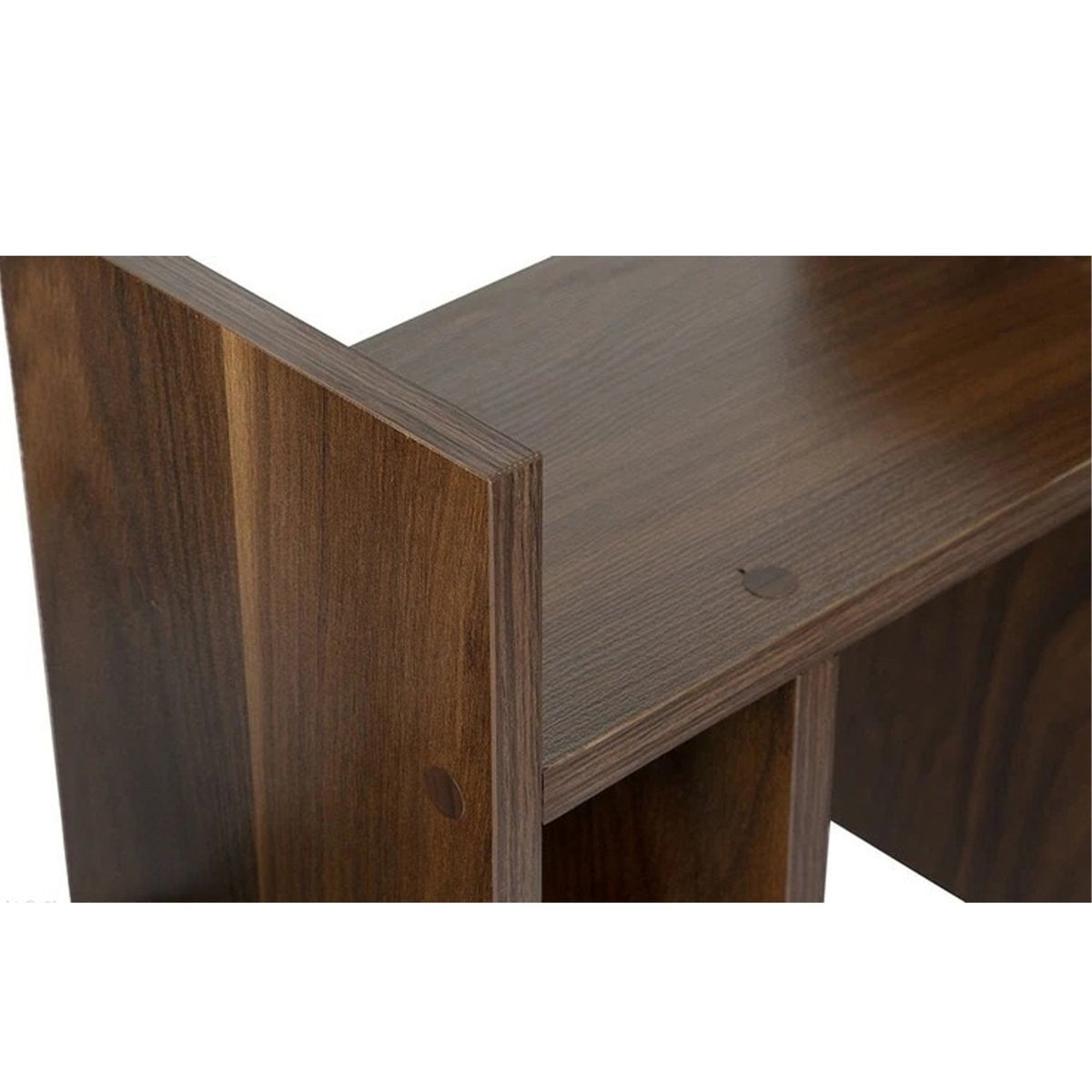 Close-up of the walnut wood grain on the desk organizer